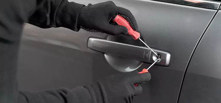 Locked Out of Car Help West Puente Valley
